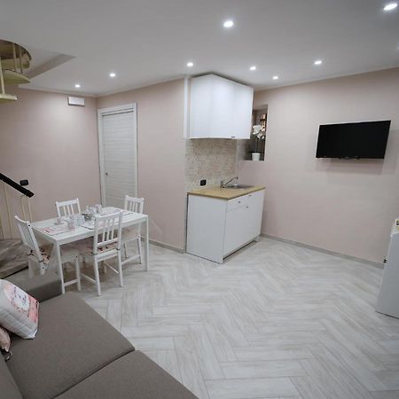 Apartamento La Dimora Di Vittoria Nápoles Exterior foto