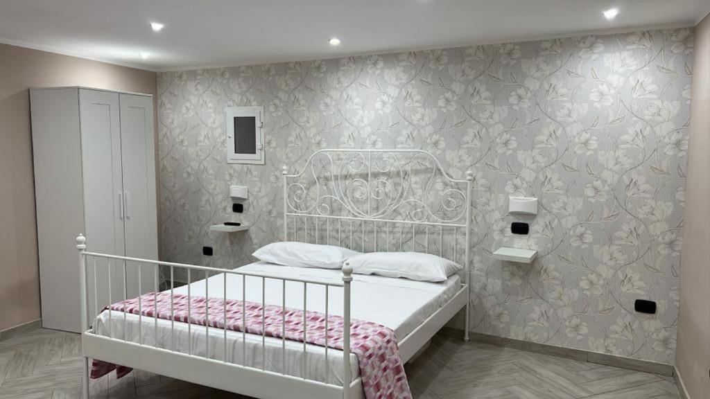 Apartamento La Dimora Di Vittoria Nápoles Exterior foto