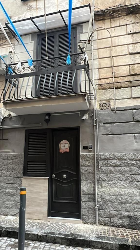 Apartamento La Dimora Di Vittoria Nápoles Exterior foto